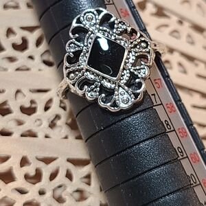 Elegant Black and Silver Women's Ring 7.5